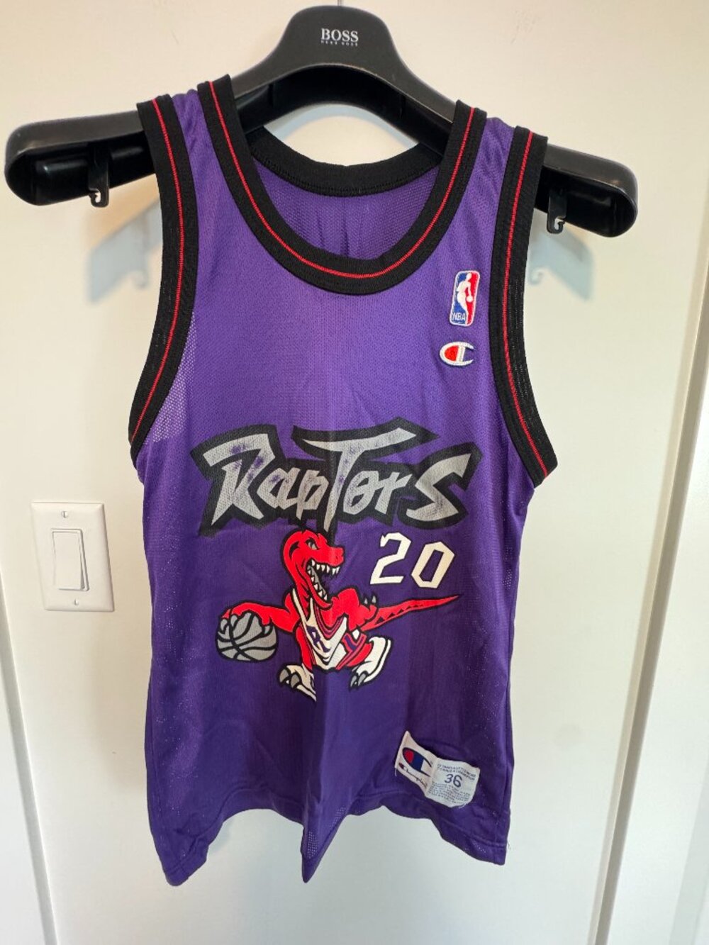 Vintage Champion Toronto Raptors Damon Stoudamire #20 NBA Jersey – Youth Size 36